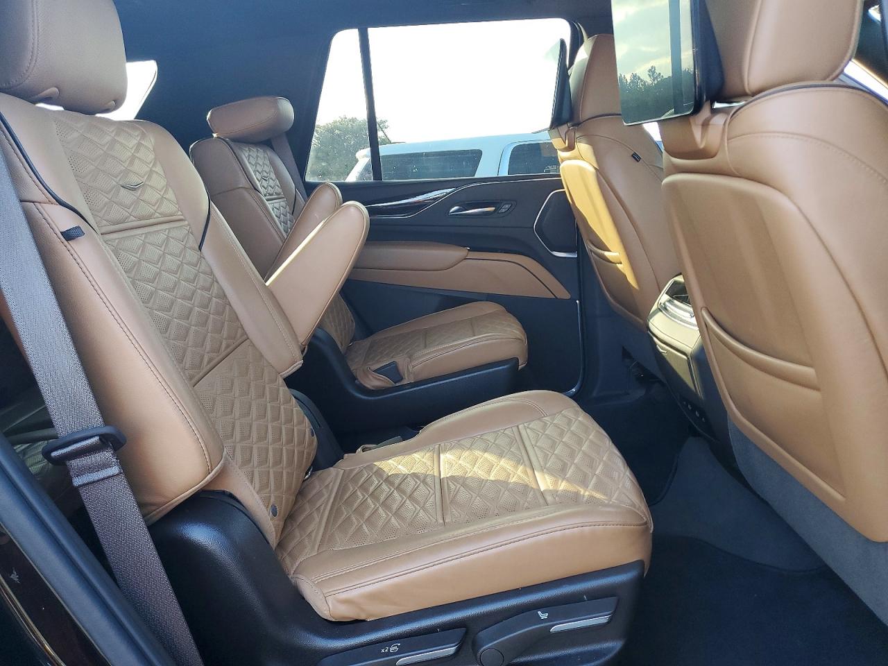 2021 CADILLAC ESCALADE PREMIUM LUXURY photo 11