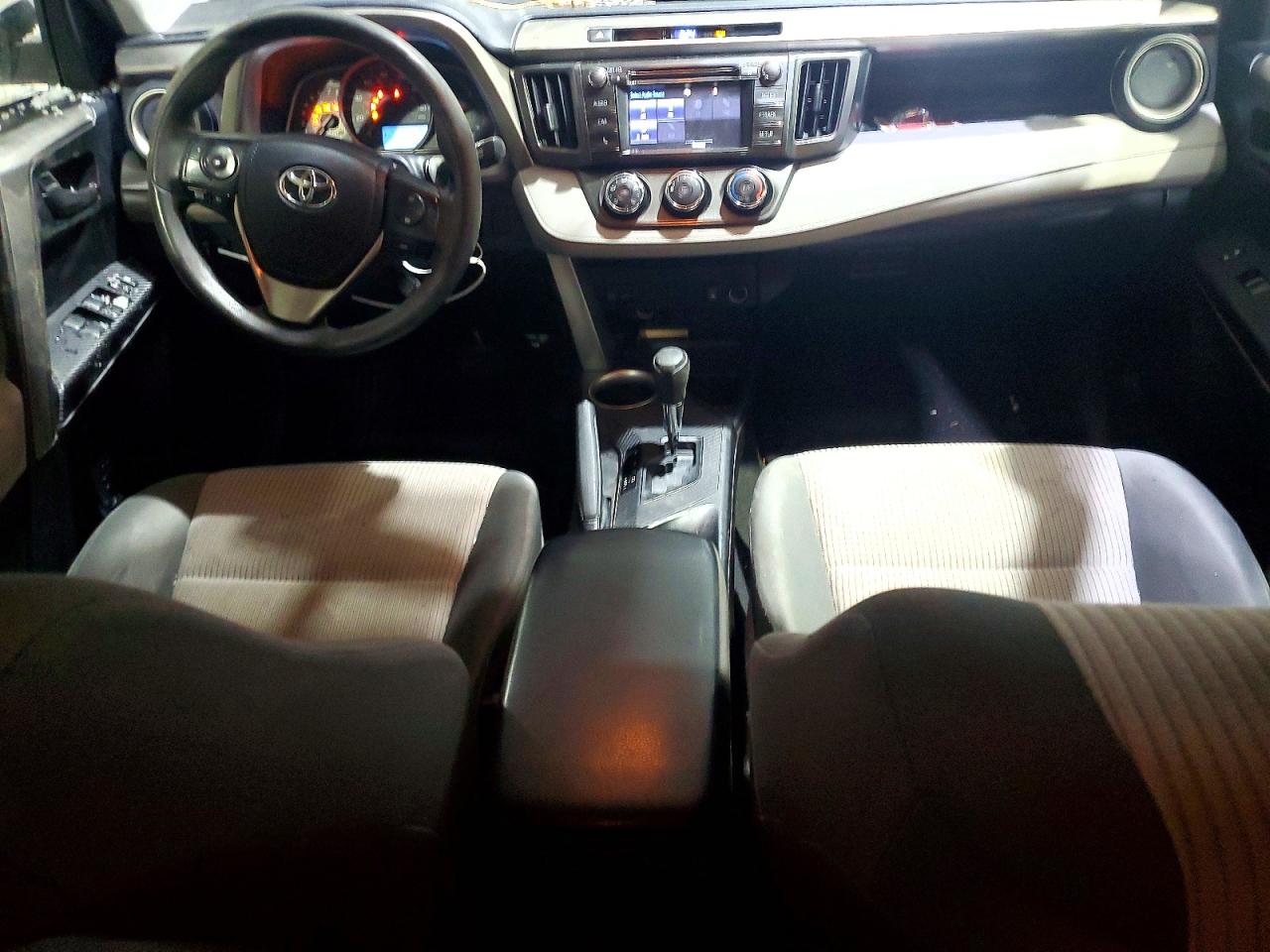 2014 TOYOTA RAV4 LE photo 8