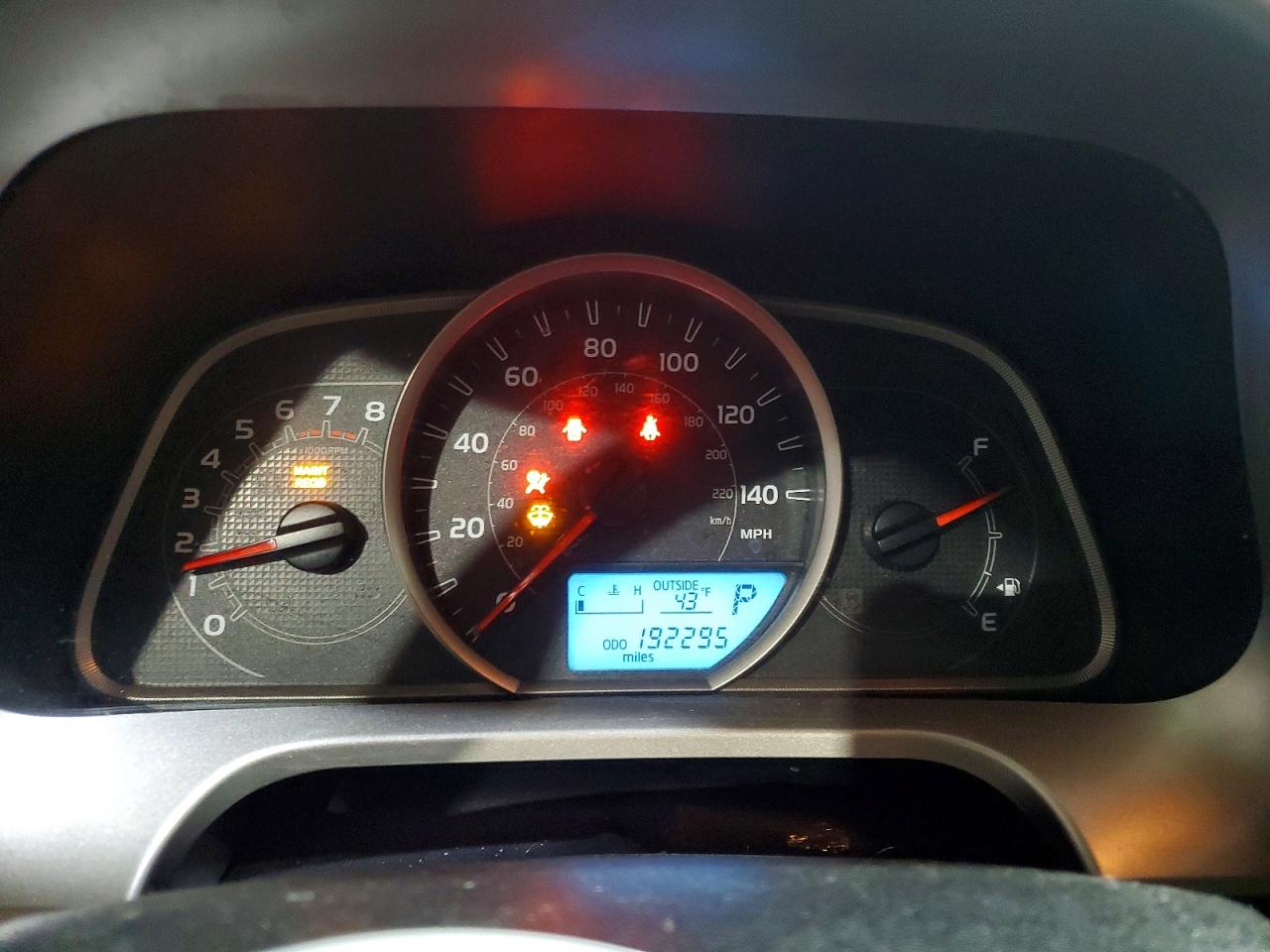 2014 TOYOTA RAV4 LE photo 9