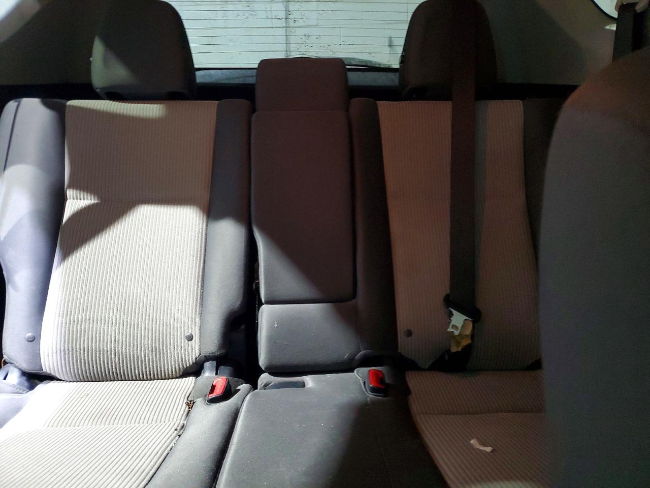 2014 TOYOTA RAV4 LE photo 10