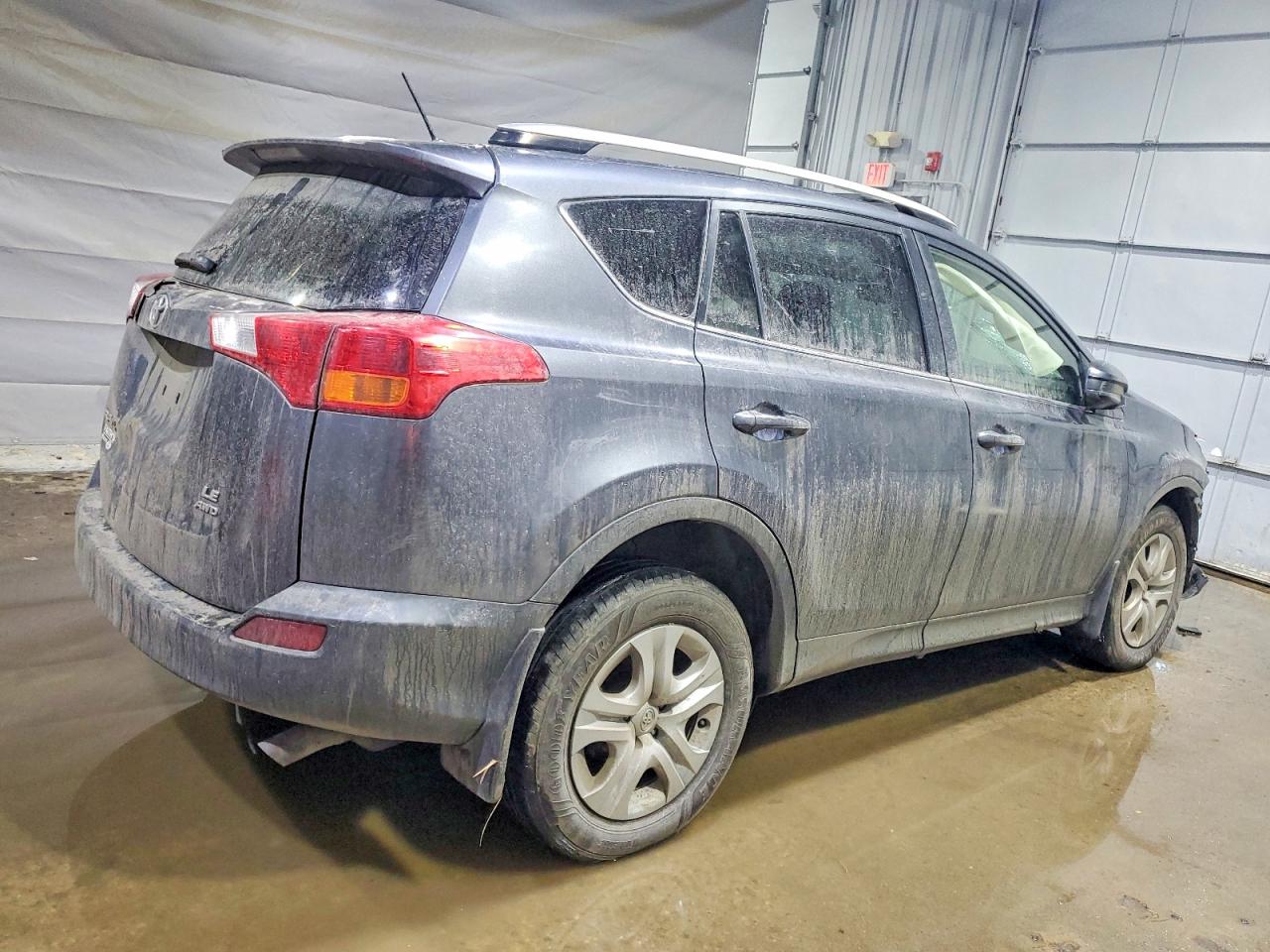 2014 TOYOTA RAV4 LE photo 3