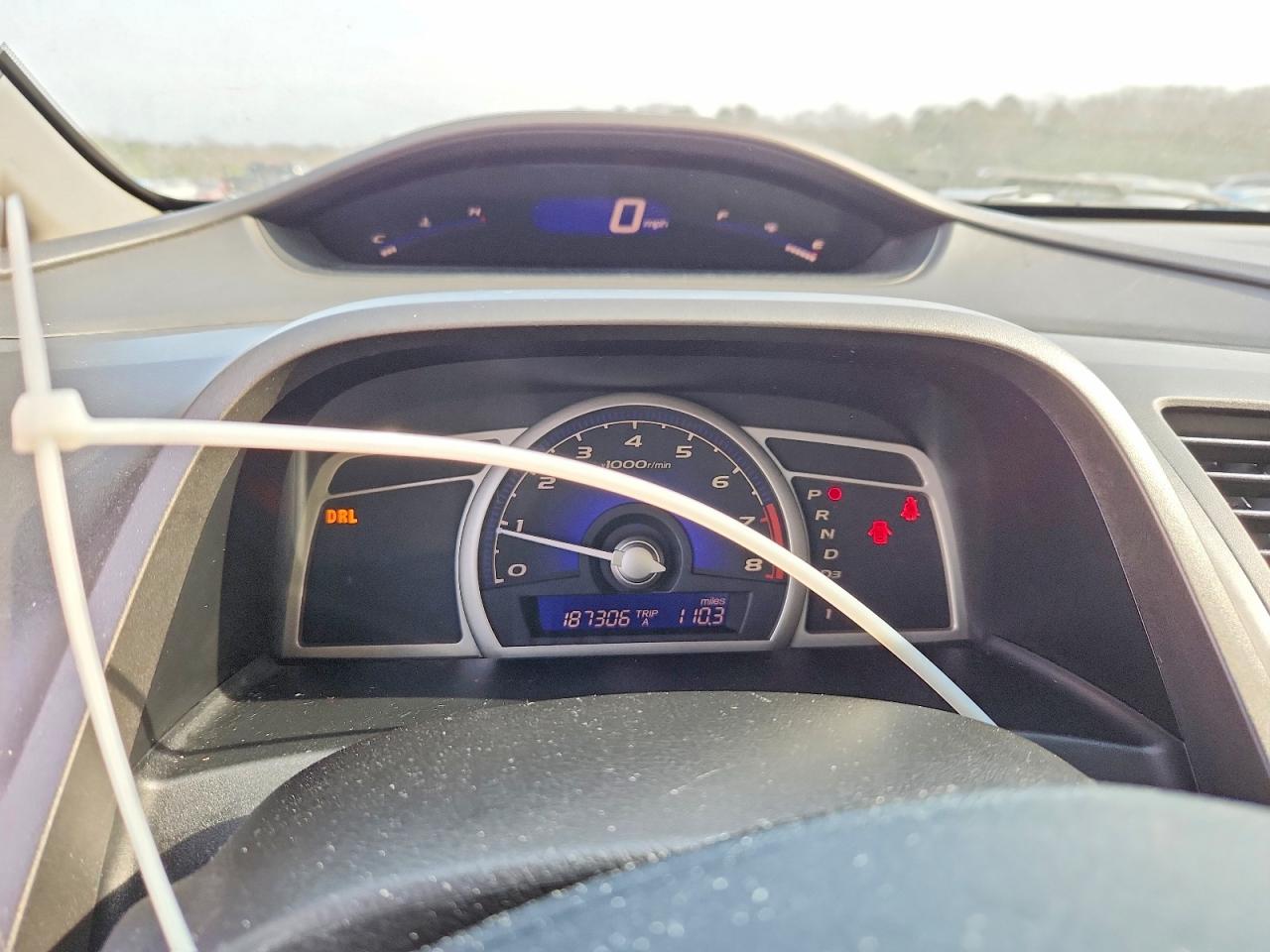 2010 HONDA CIVIC LX photo 9