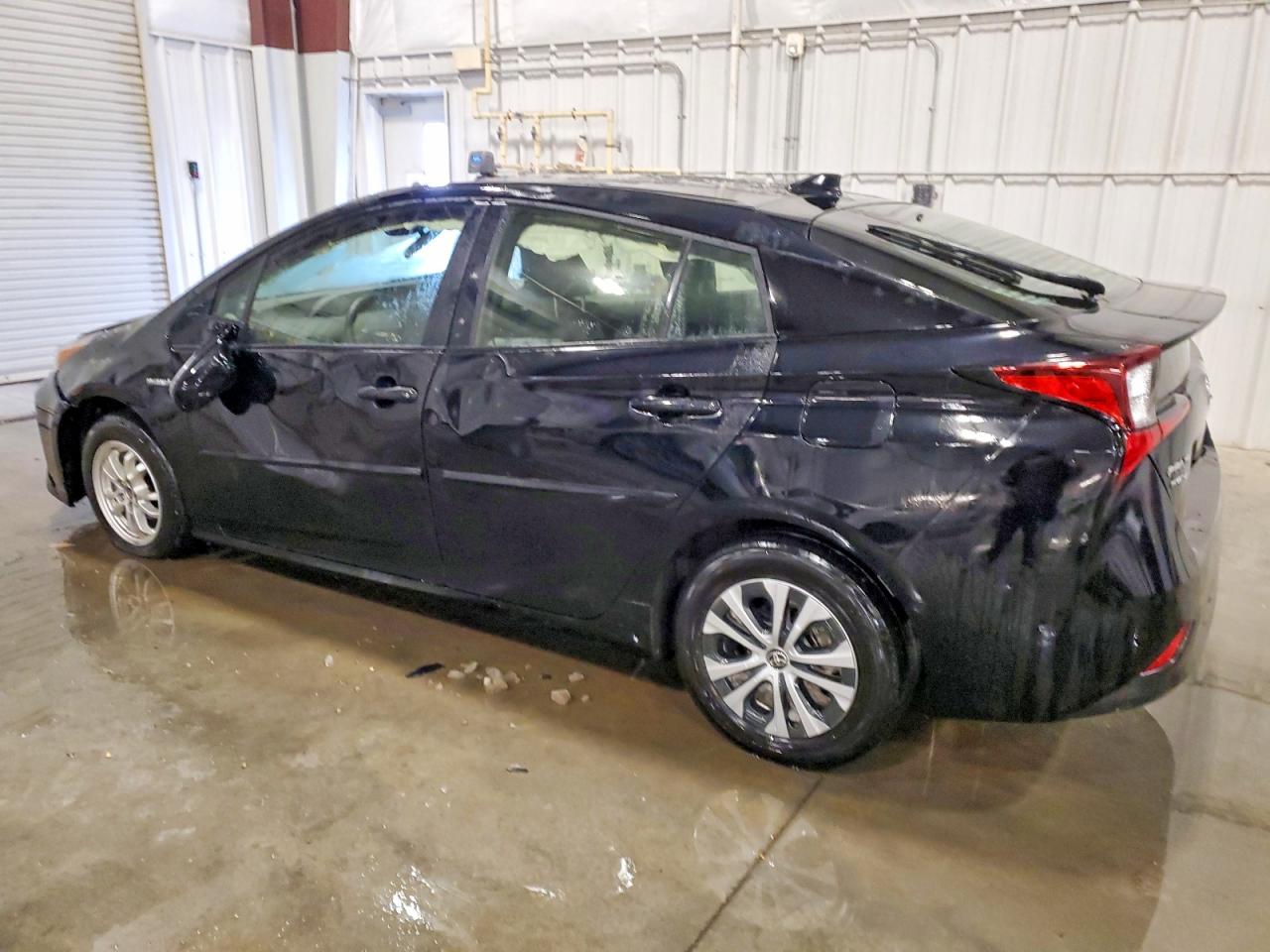 2019 TOYOTA PRIUS photo 2