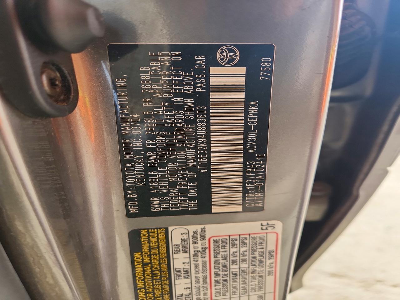 2004 TOYOTA CAMRY LE photo 12