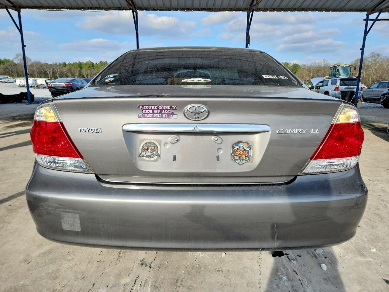 2004 TOYOTA CAMRY LE photo 6