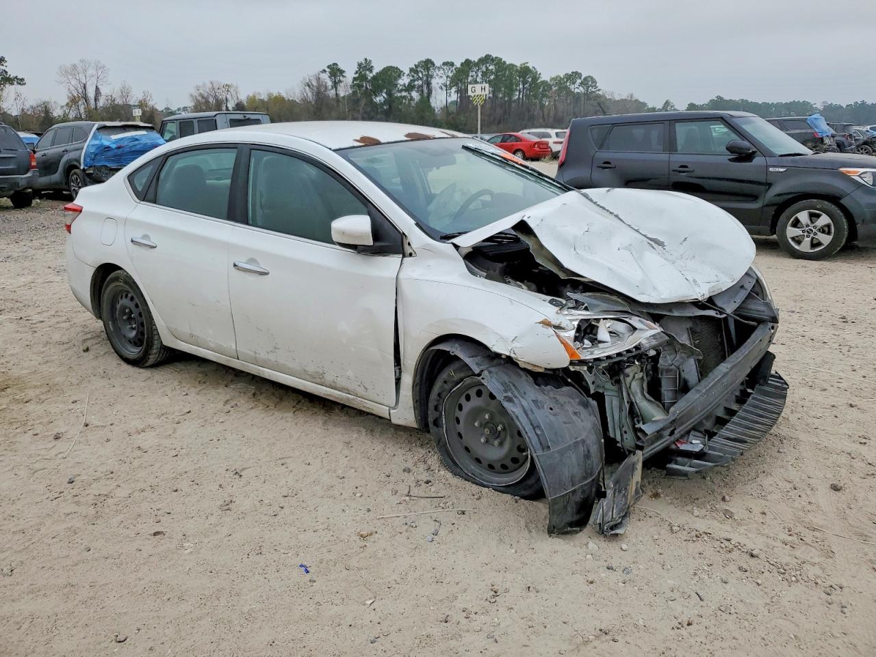 2015 NISSAN SENTRA S photo 4