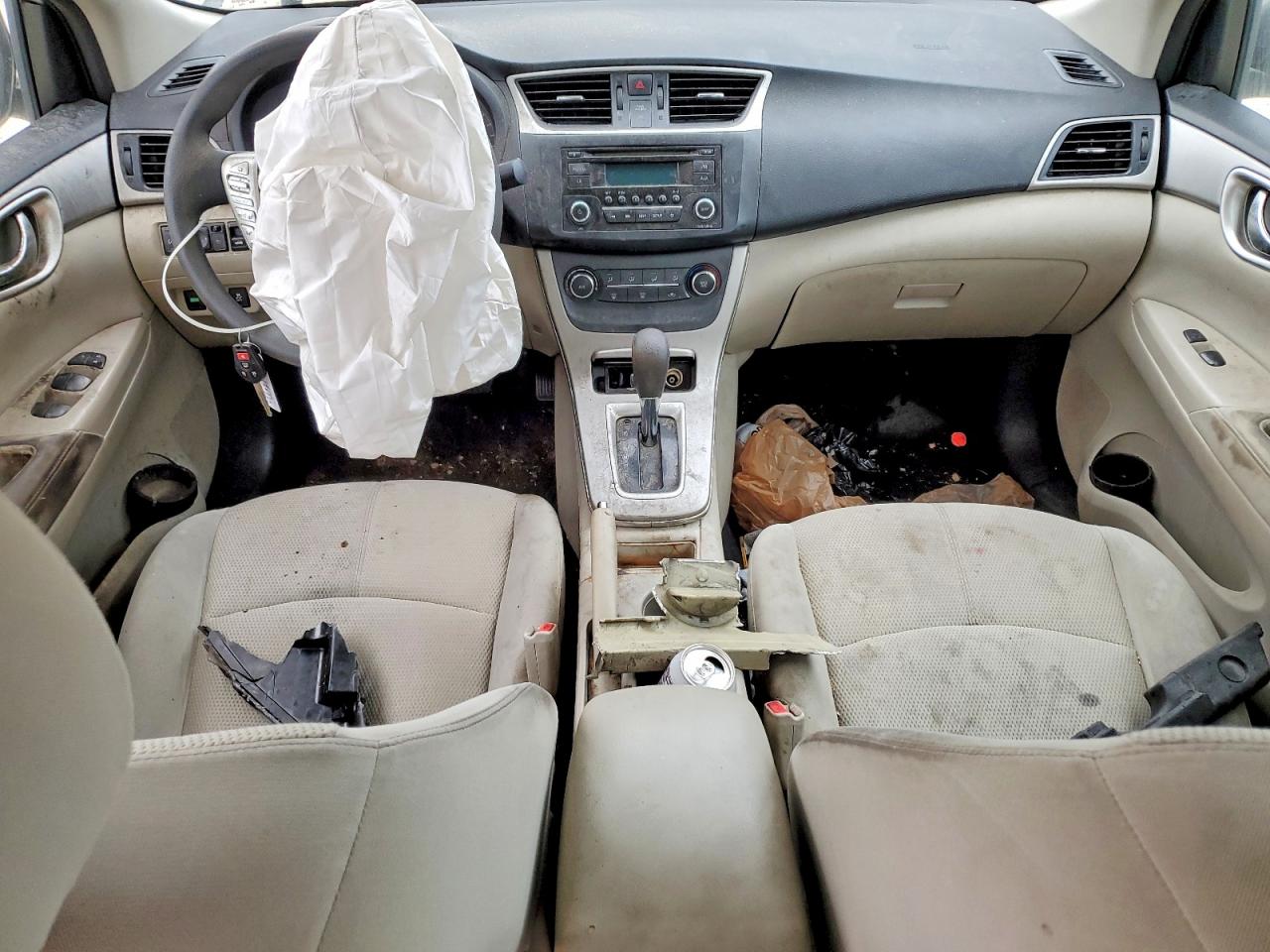 2015 NISSAN SENTRA S photo 8