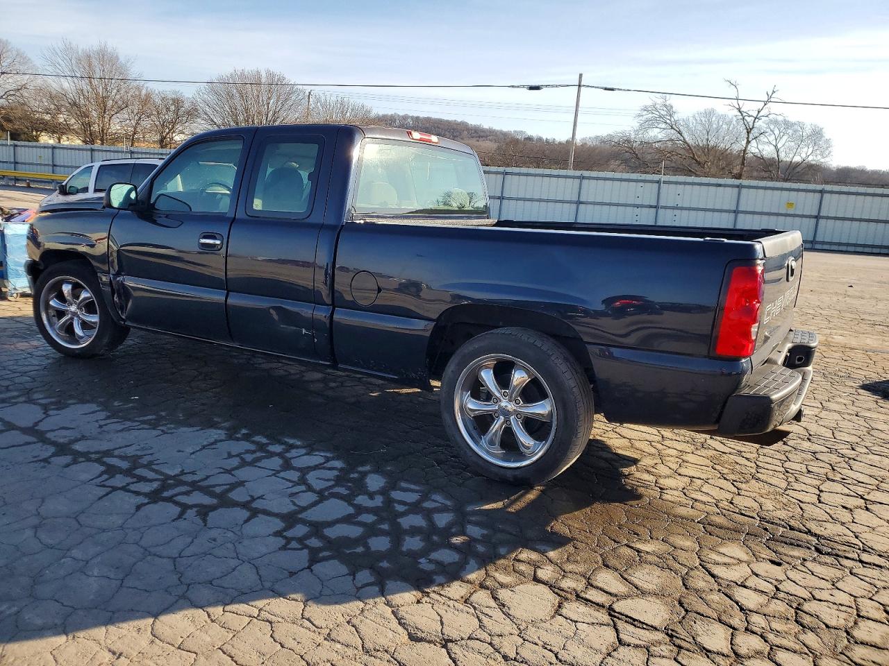 2007 CHEVROLET SILVERADO C1500 CLASSIC photo 2