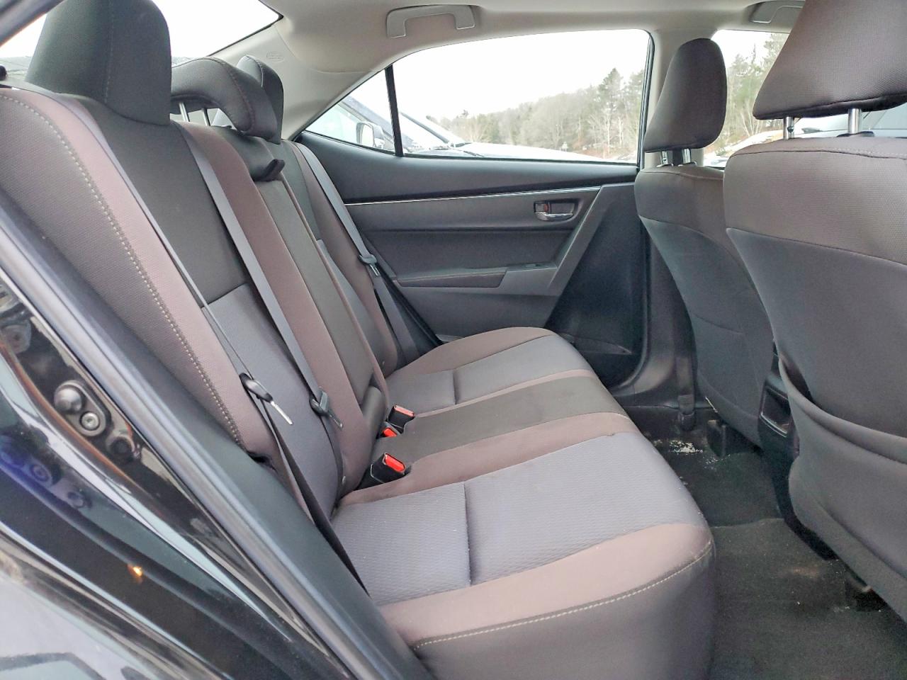 2018 TOYOTA COROLLA L photo 10