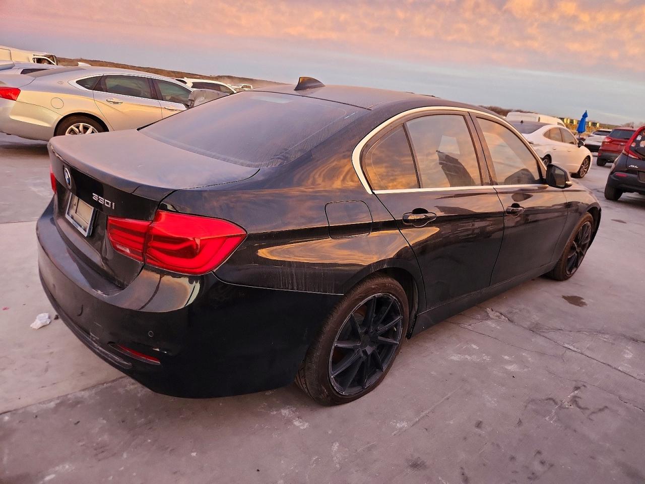 2017 BMW 330 I photo 3