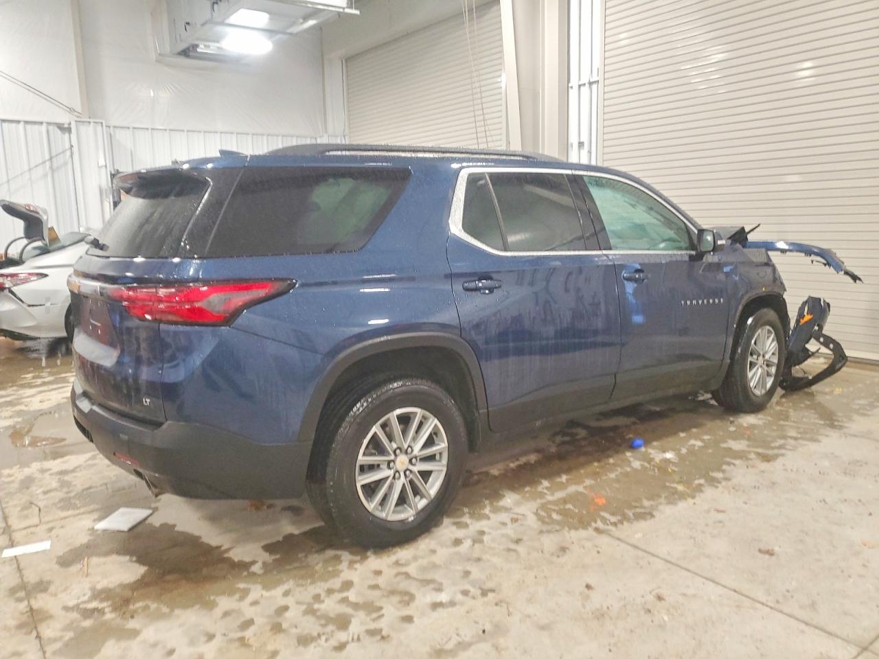 2023 CHEVROLET TRAVERSE LT photo 5