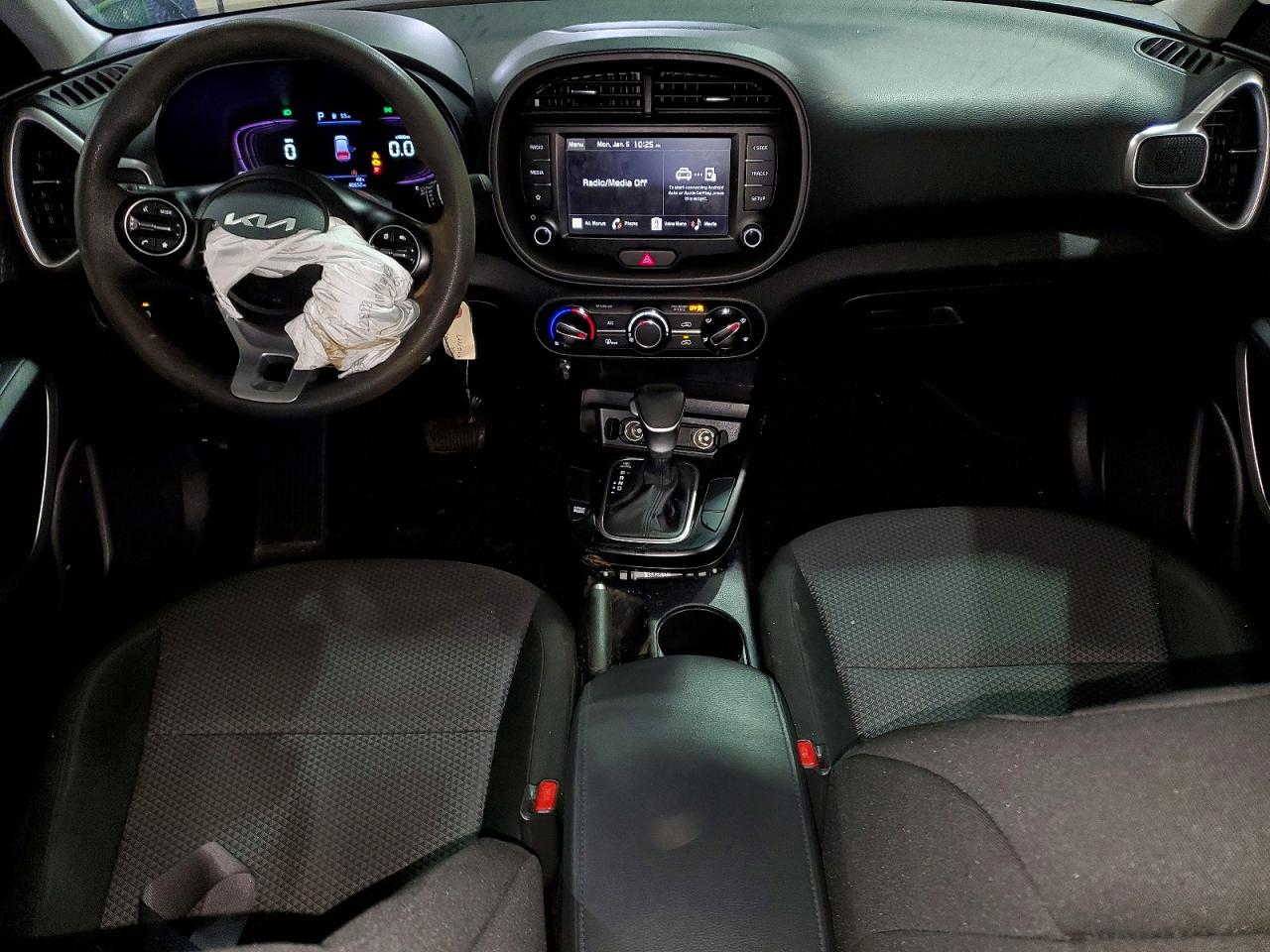 2024 KIA SOUL LX photo 8