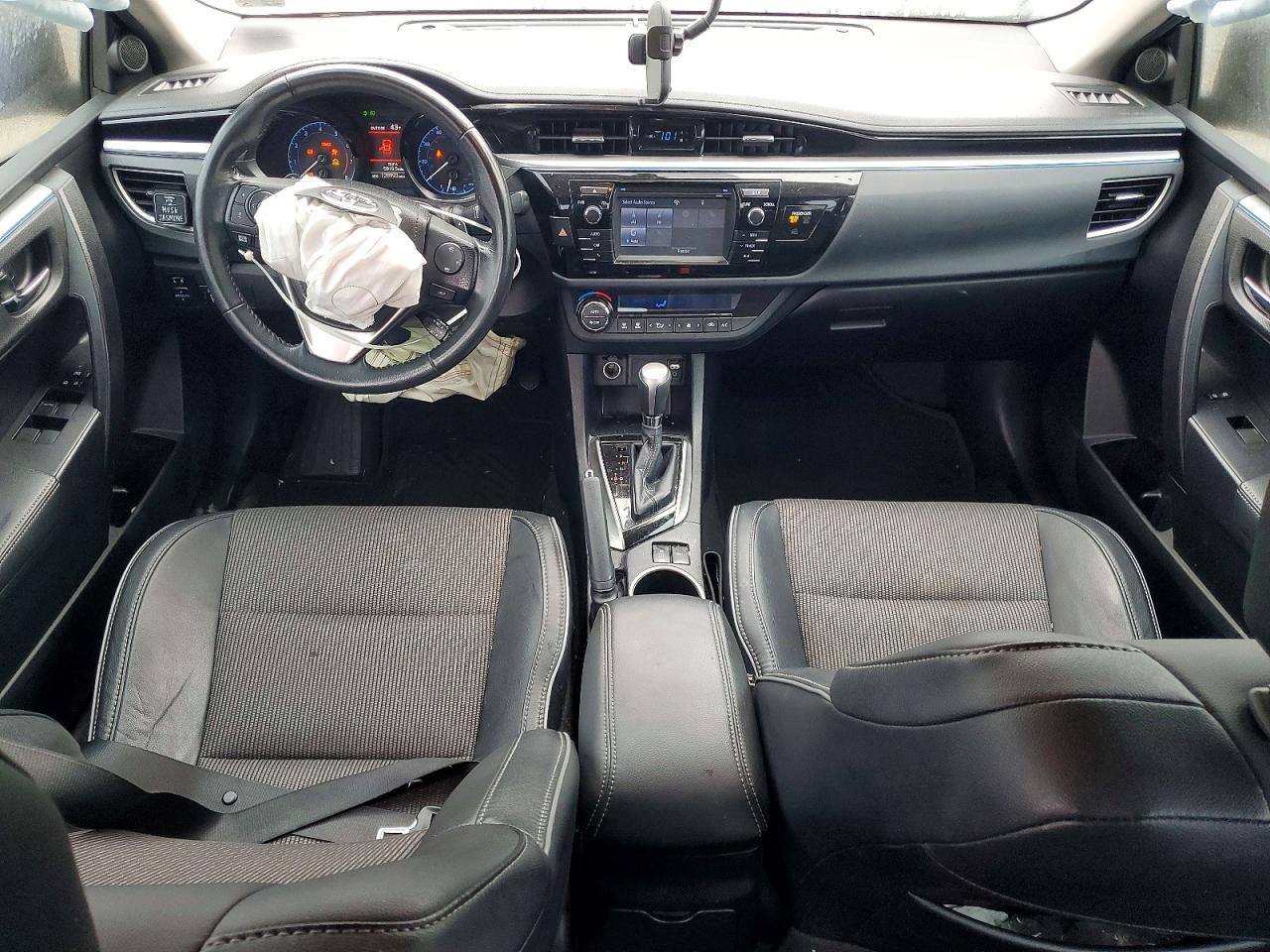 2016 TOYOTA COROLLA L photo 8