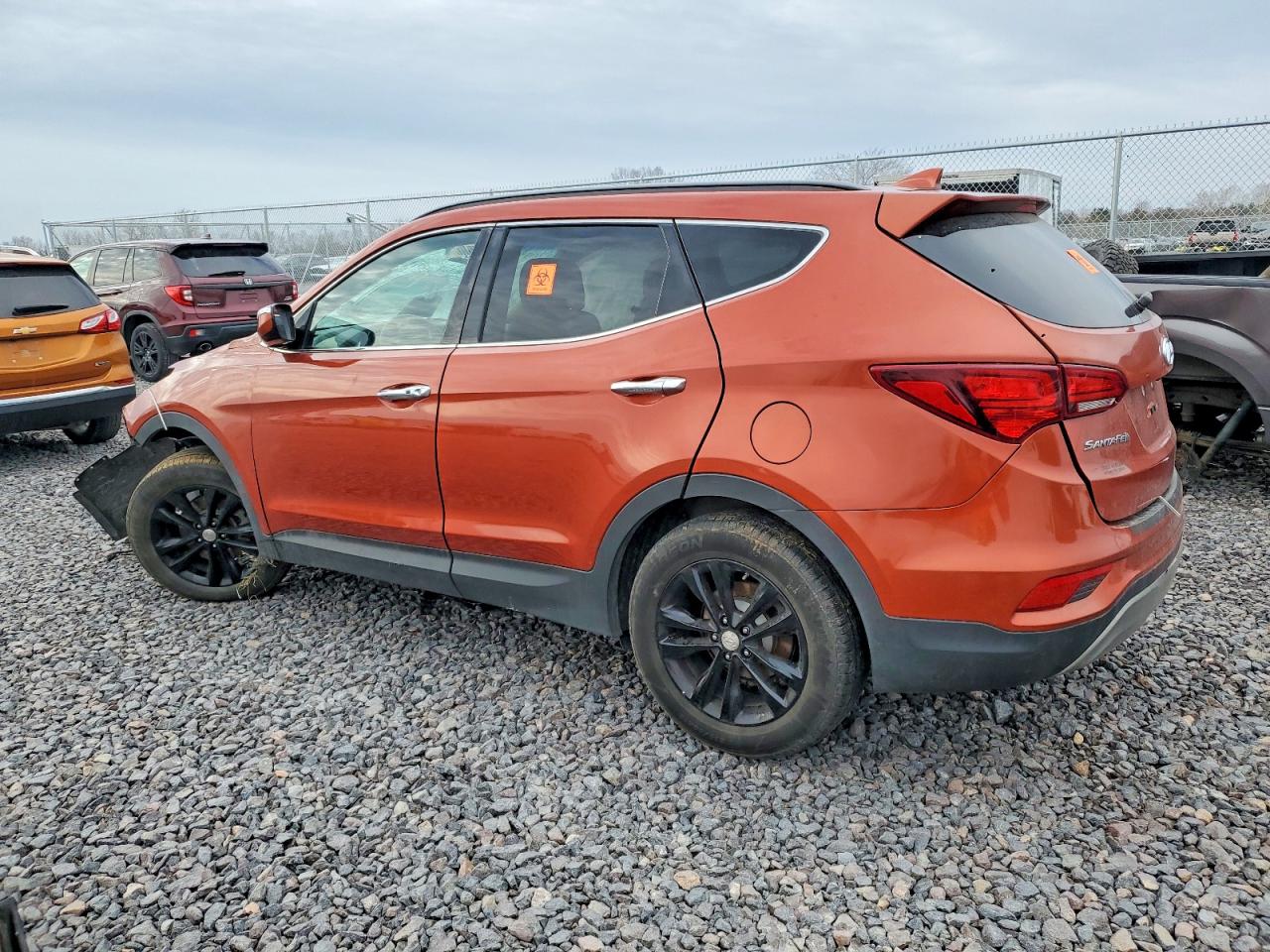 2017 HYUNDAI SANTA FE SPORT photo 2