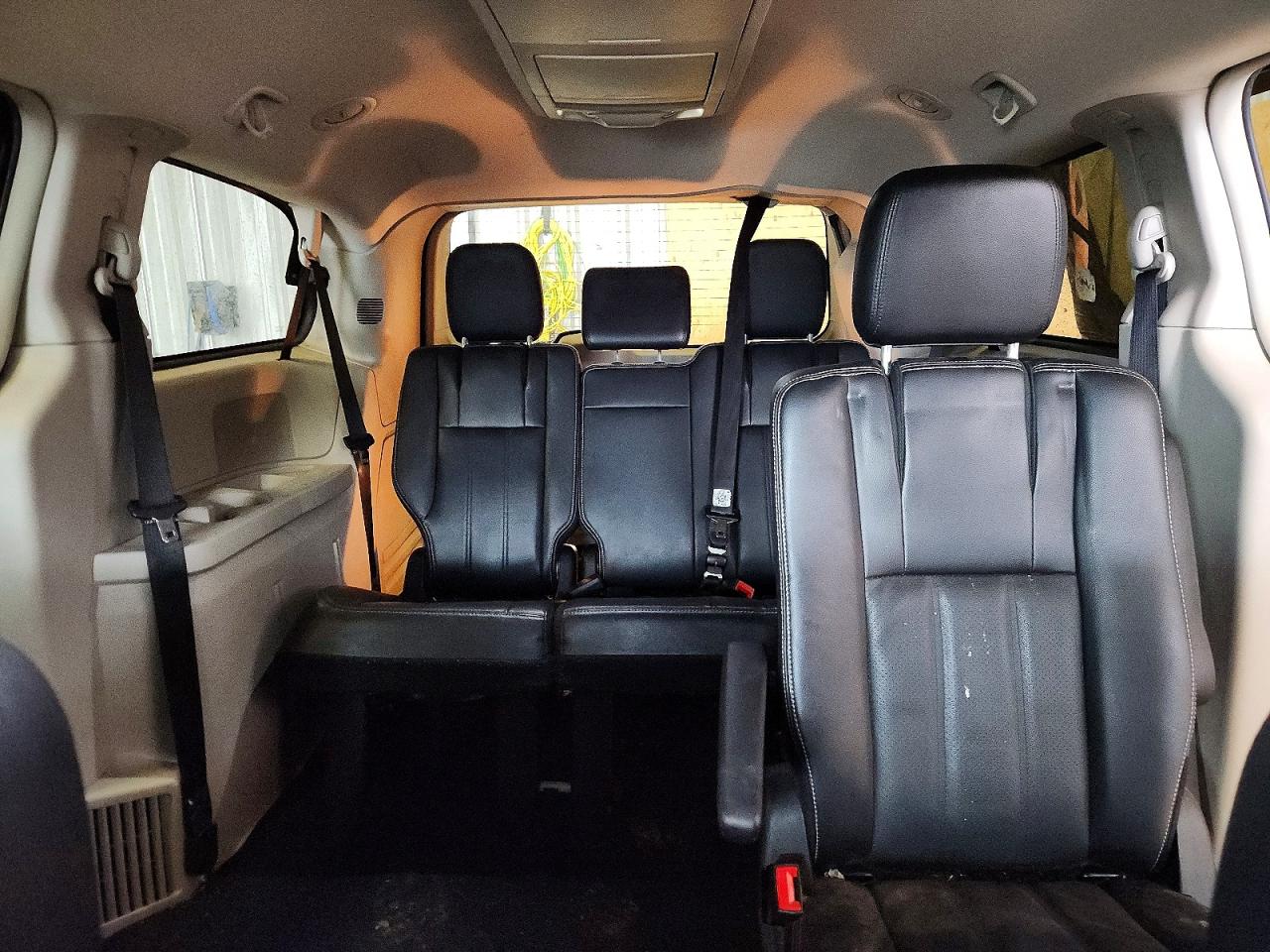 2013 CHRYSLER TOWN & COUNTRY TOURING photo 10