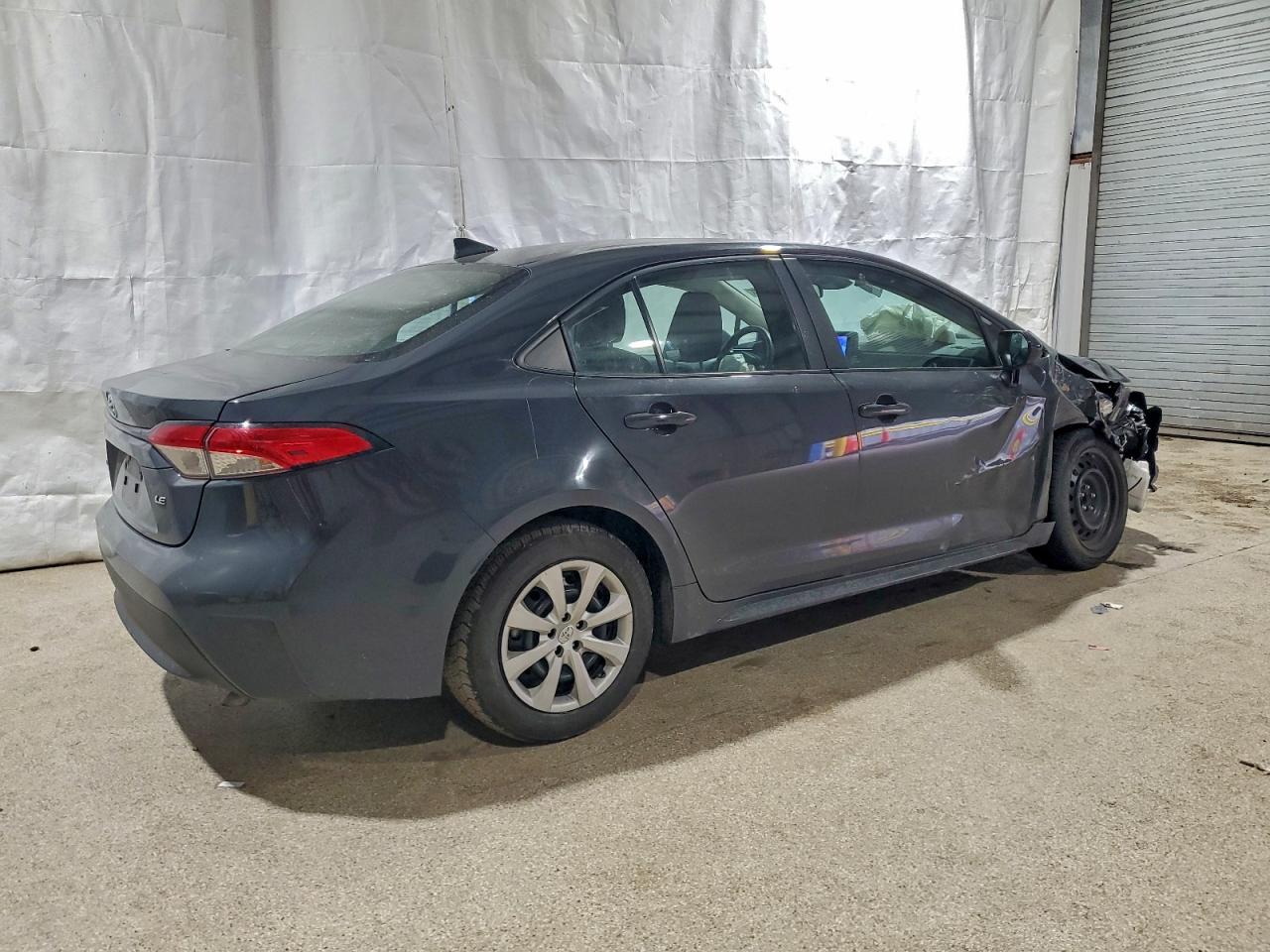 2023 TOYOTA COROLLA LE photo 3