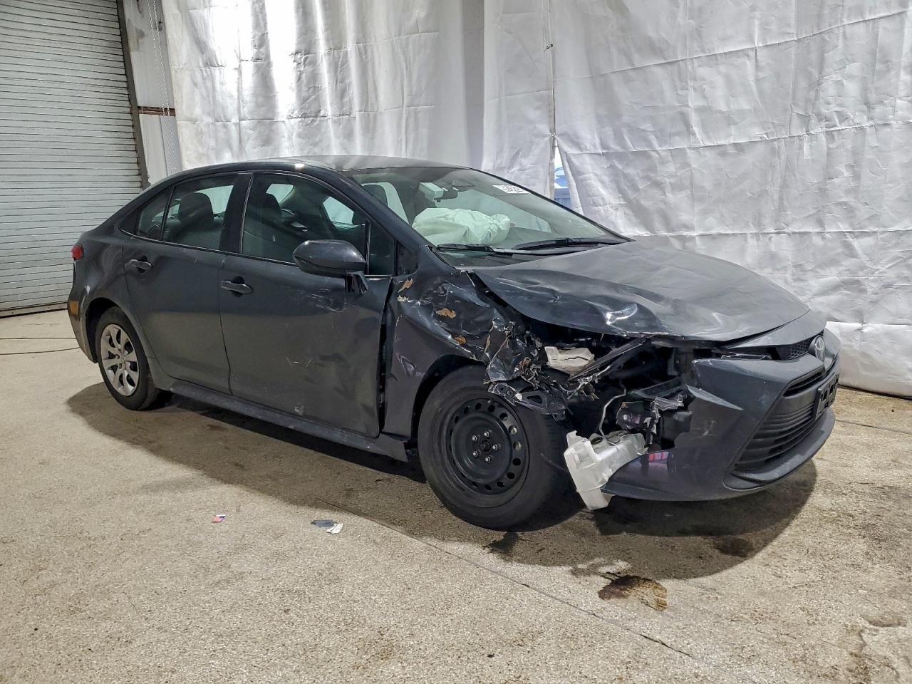 2023 TOYOTA COROLLA LE photo 4