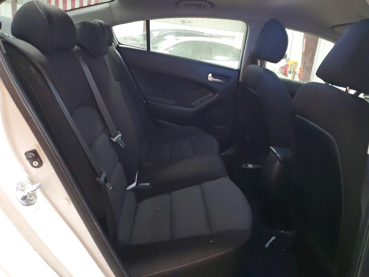 2017 KIA FORTE LX photo 10