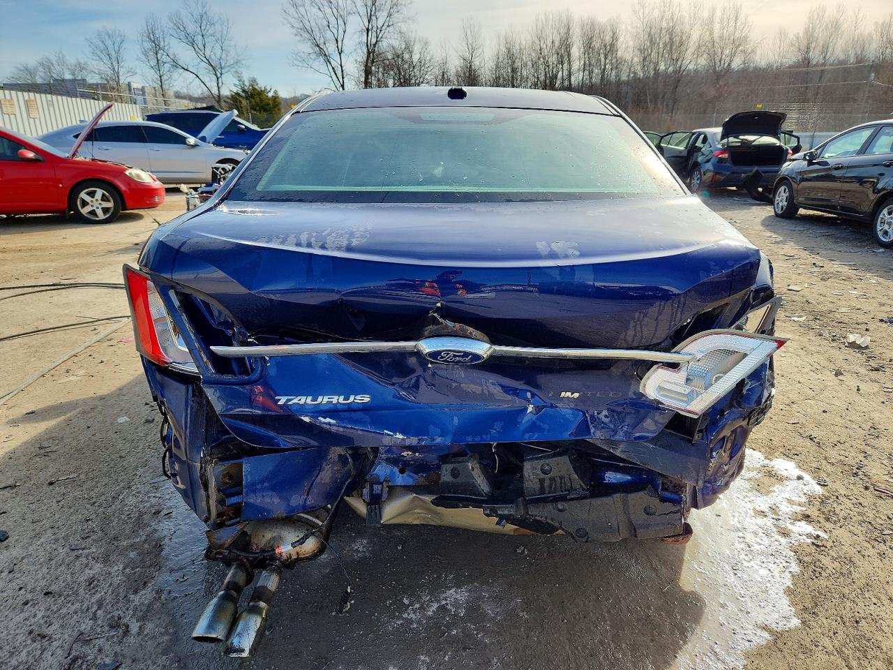 2011 FORD TAURUS LIMITED photo 6