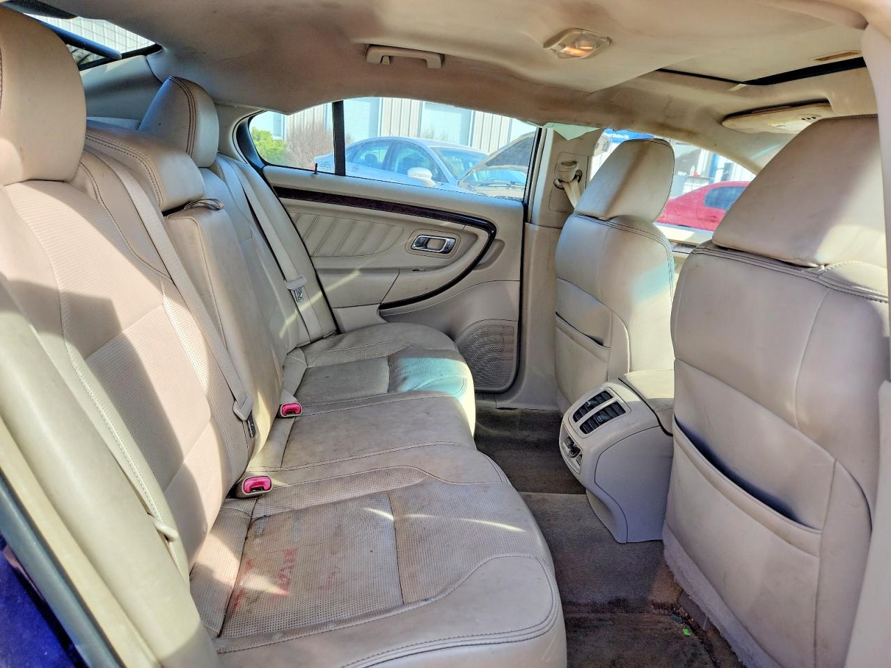2011 FORD TAURUS LIMITED photo 10