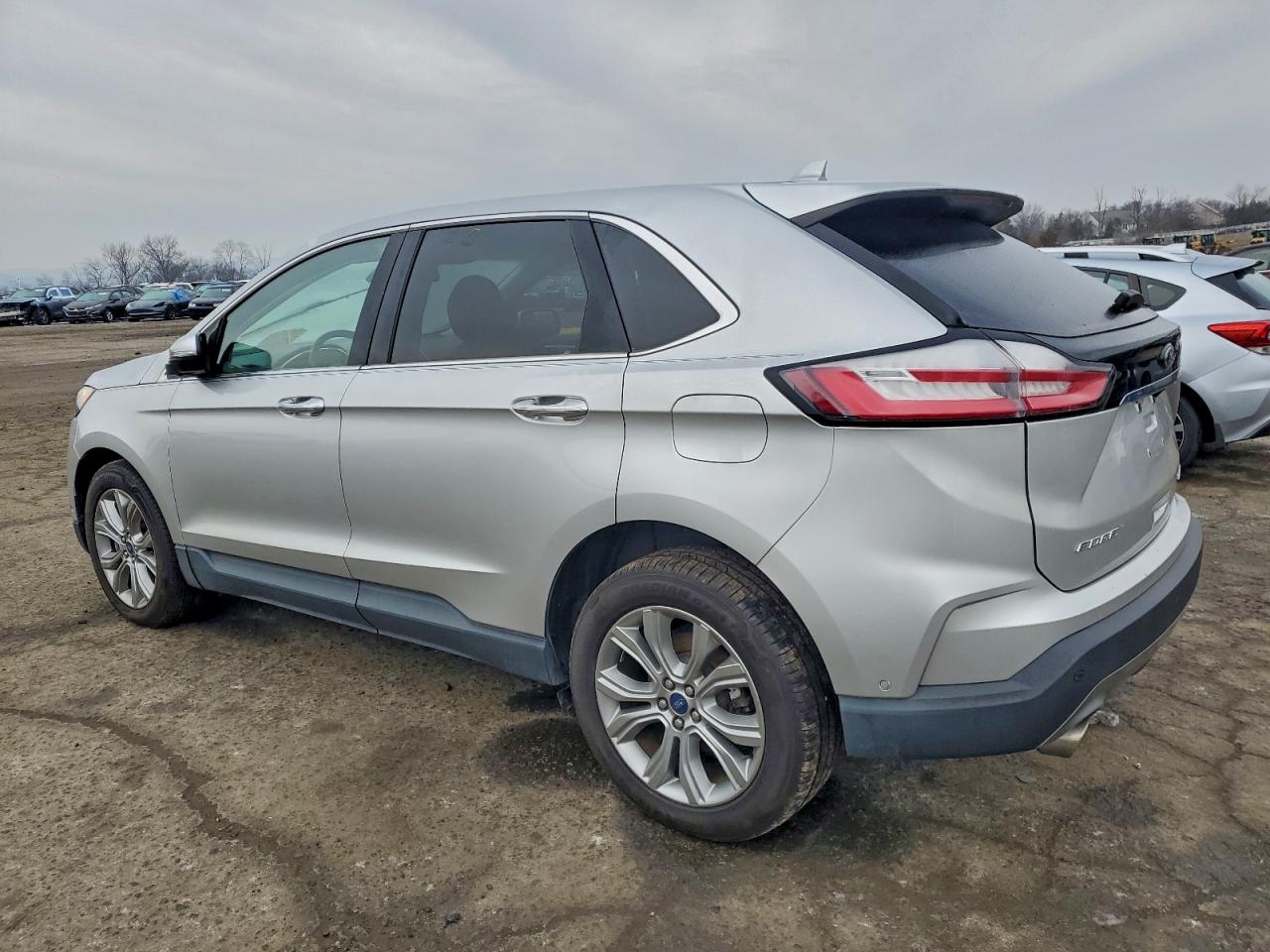 2019 FORD EDGE TITANIUM photo 2