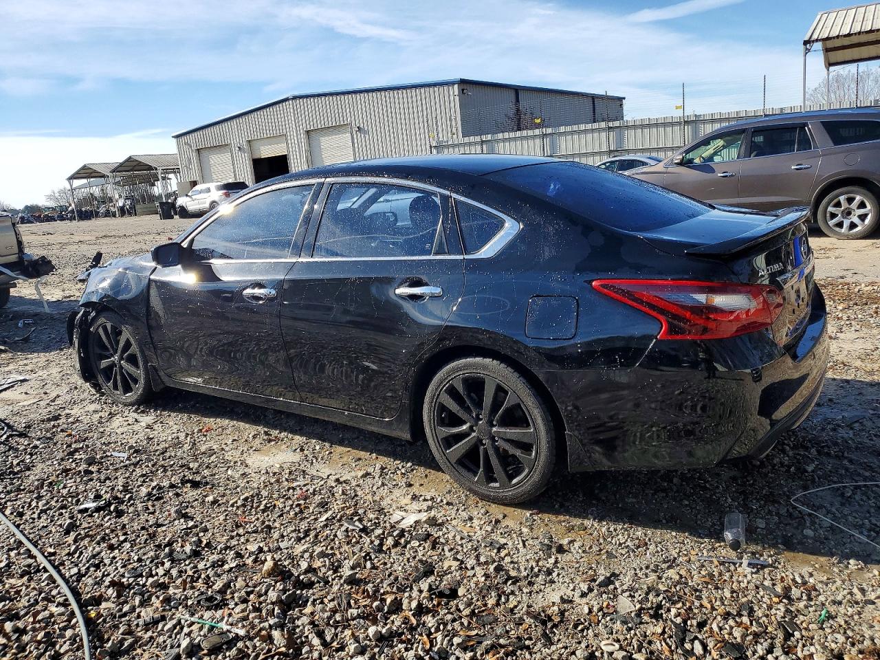2017 NISSAN ALTIMA 2.5 SR photo 2
