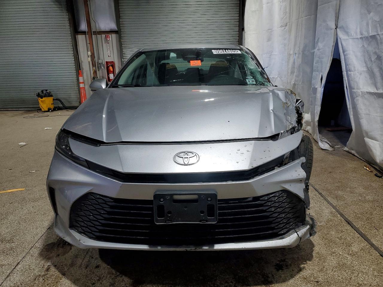 2025 TOYOTA CAMRY XSE photo 5