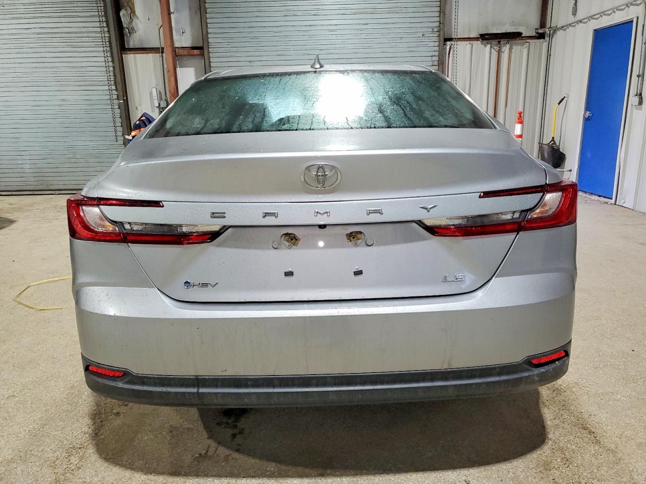2025 TOYOTA CAMRY XSE photo 6