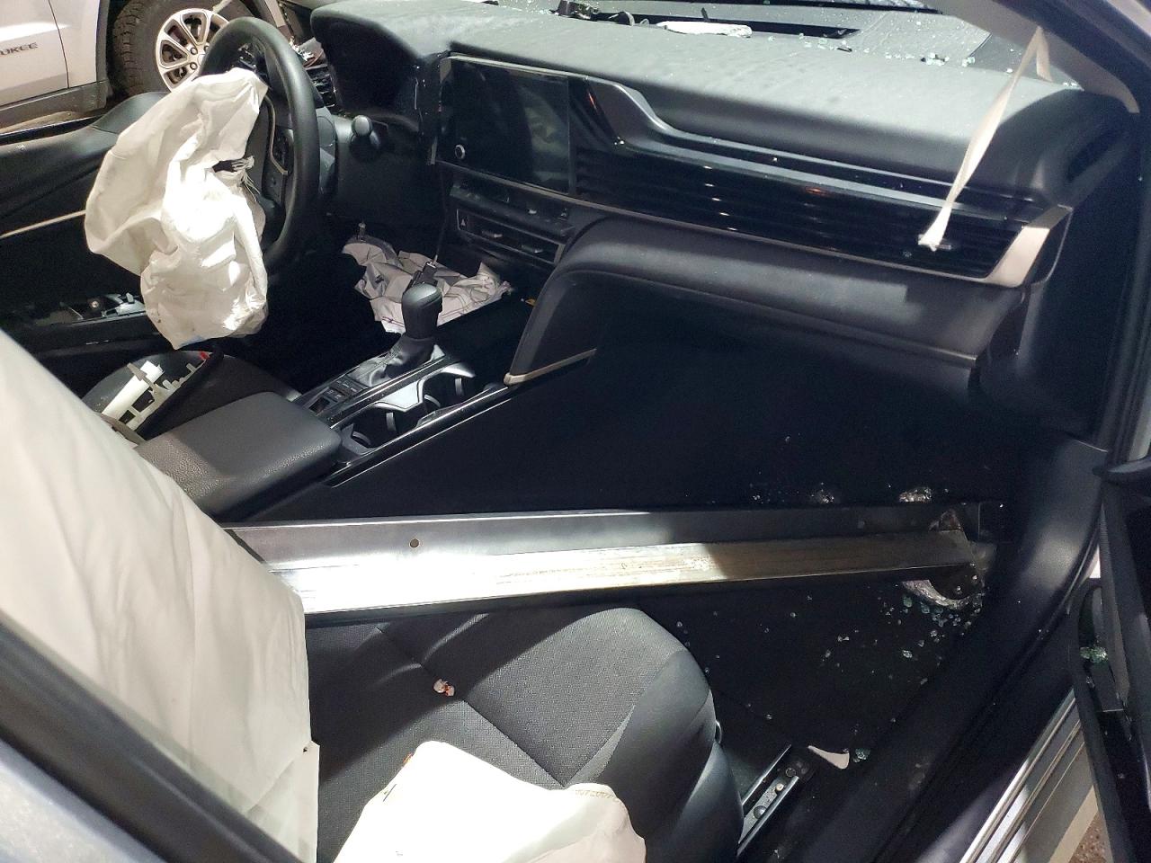 2025 TOYOTA CAMRY XSE photo 8