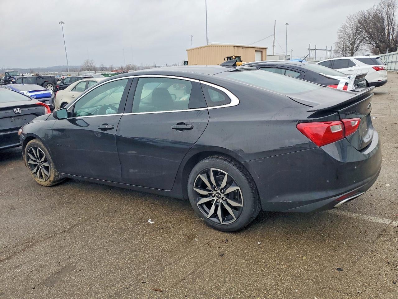 2022 CHEVROLET MALIBU RS photo 2