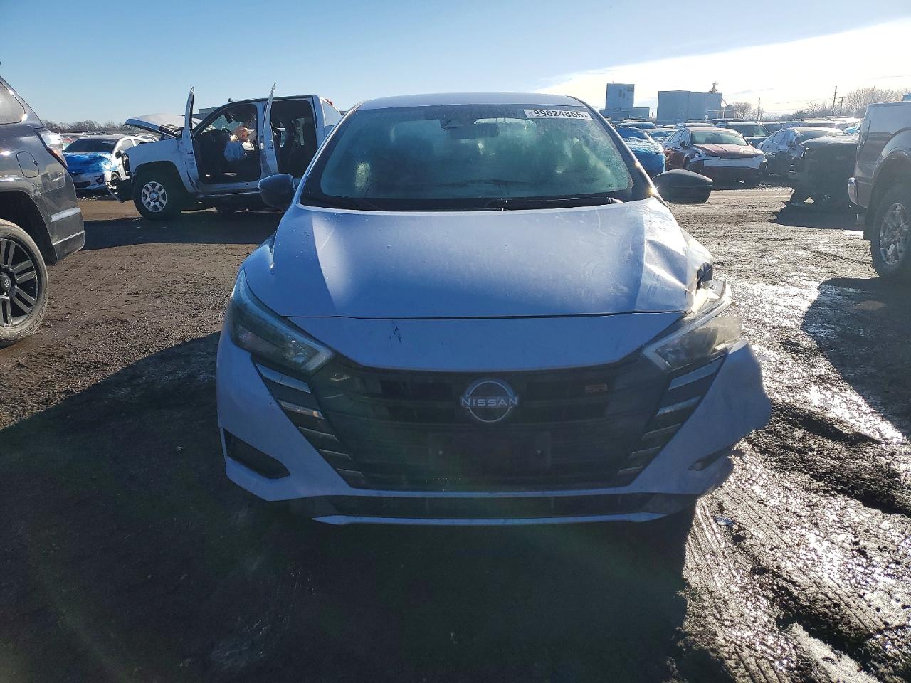 2024 NISSAN VERSA SR photo 5