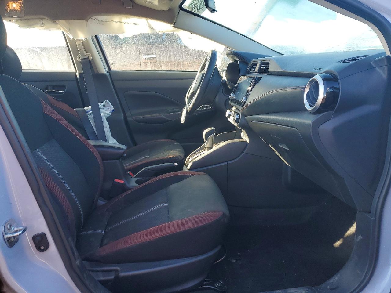 2024 NISSAN VERSA SR photo 7