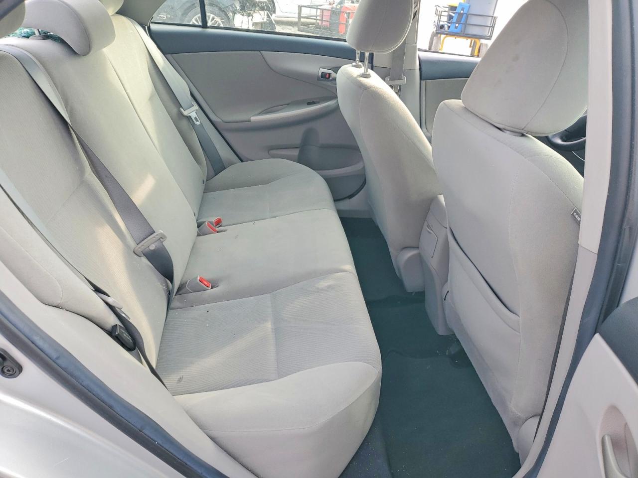 2013 TOYOTA COROLLA BASE photo 10
