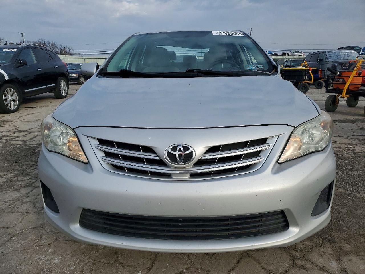 2013 TOYOTA COROLLA BASE photo 5