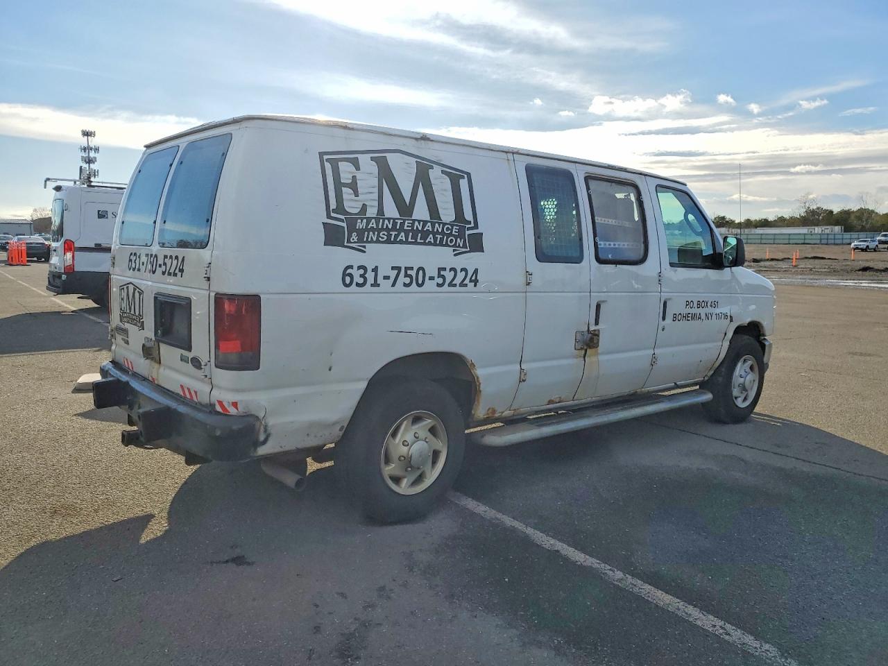2011 FORD ECONOLINE E250 VAN photo 3