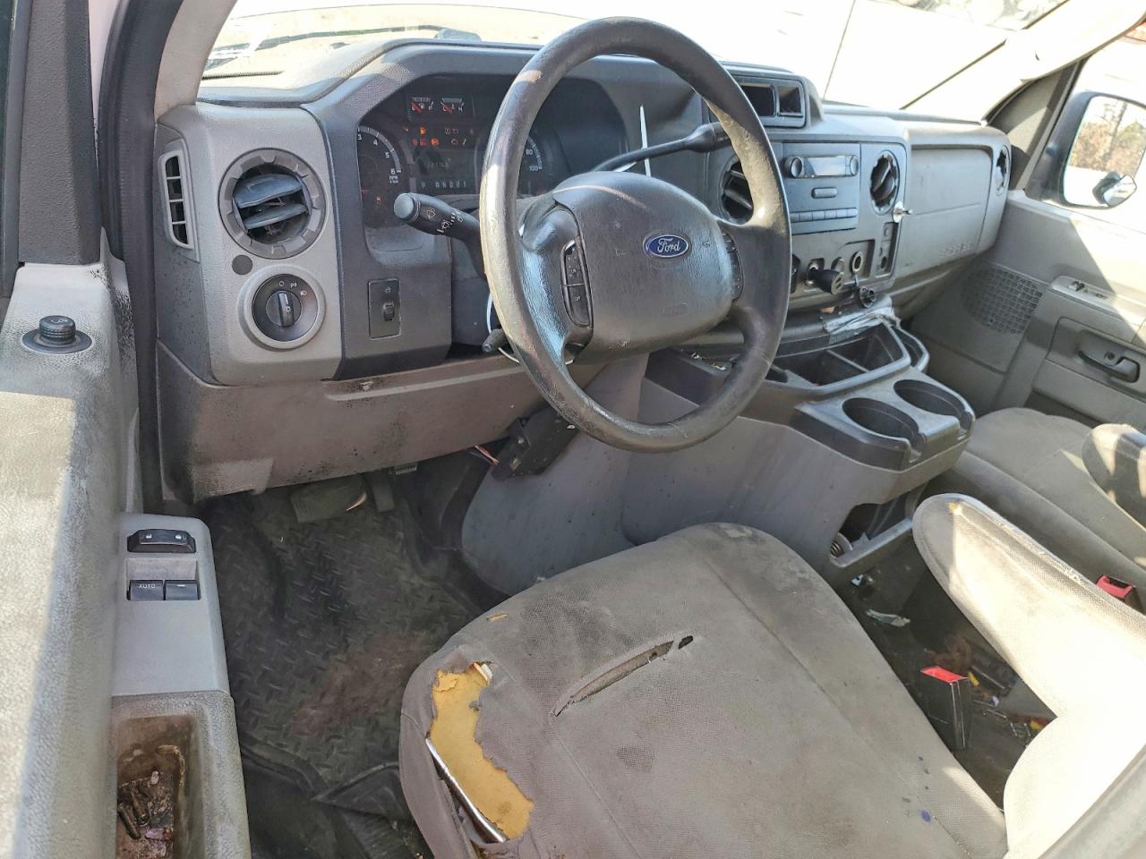 2011 FORD ECONOLINE E250 VAN photo 8
