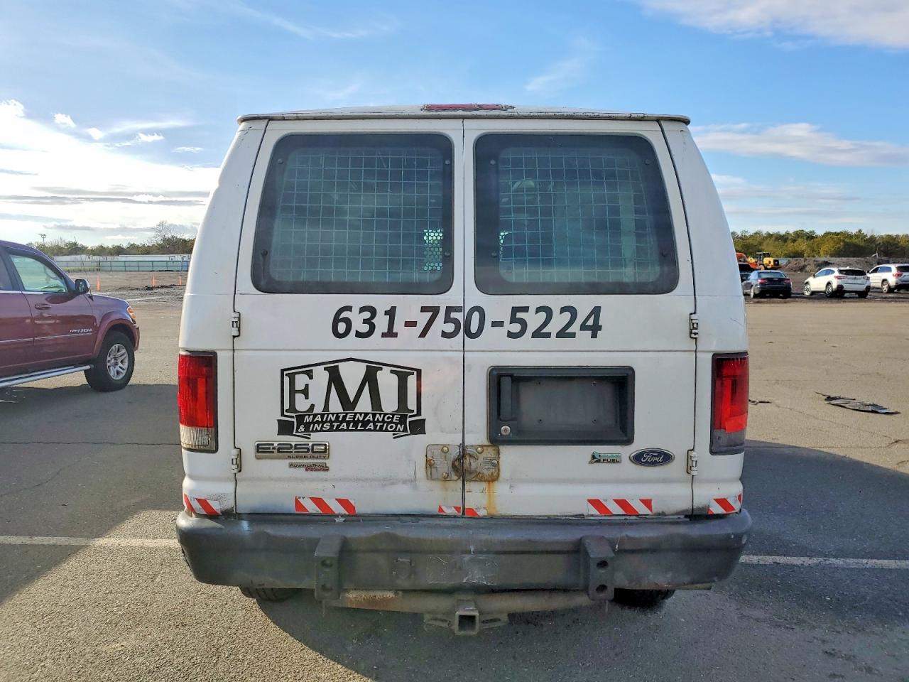 2011 FORD ECONOLINE E250 VAN photo 6