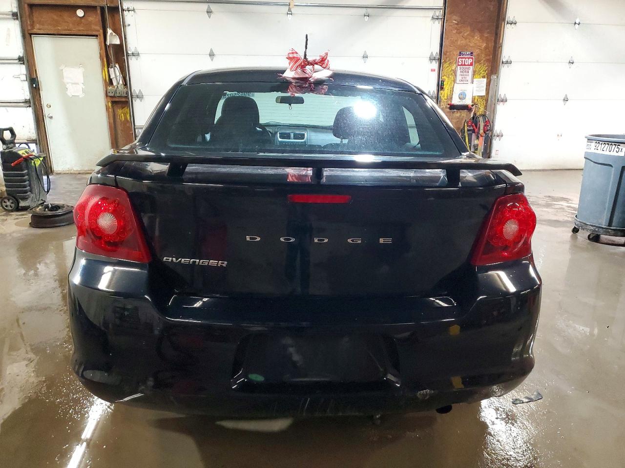 2014 DODGE AVENGER SE photo 6