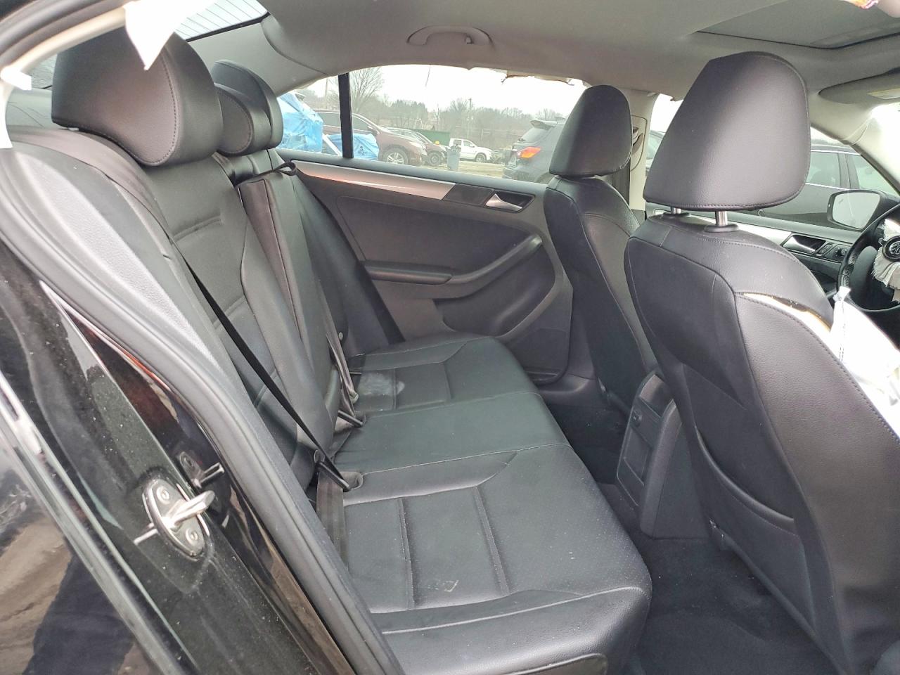2018 VOLKSWAGEN JETTA SE photo 10