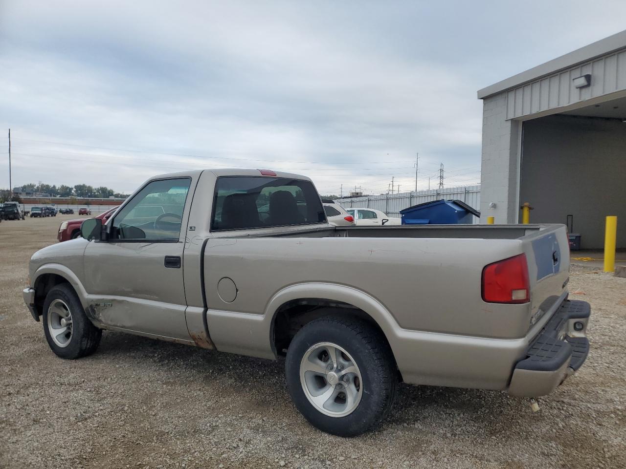 2002 CHEVROLET S TRUCK S10 photo 2