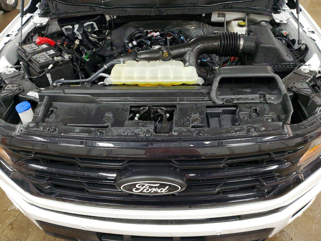 2025 FORD F150 XLT photo 41