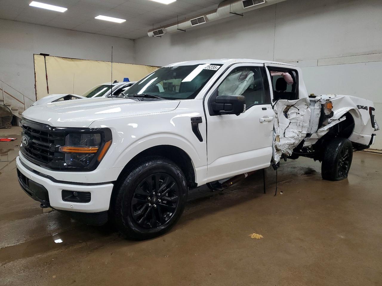 2025 FORD F150