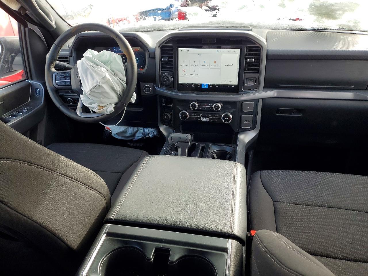 2025 FORD F150 XLT photo 29