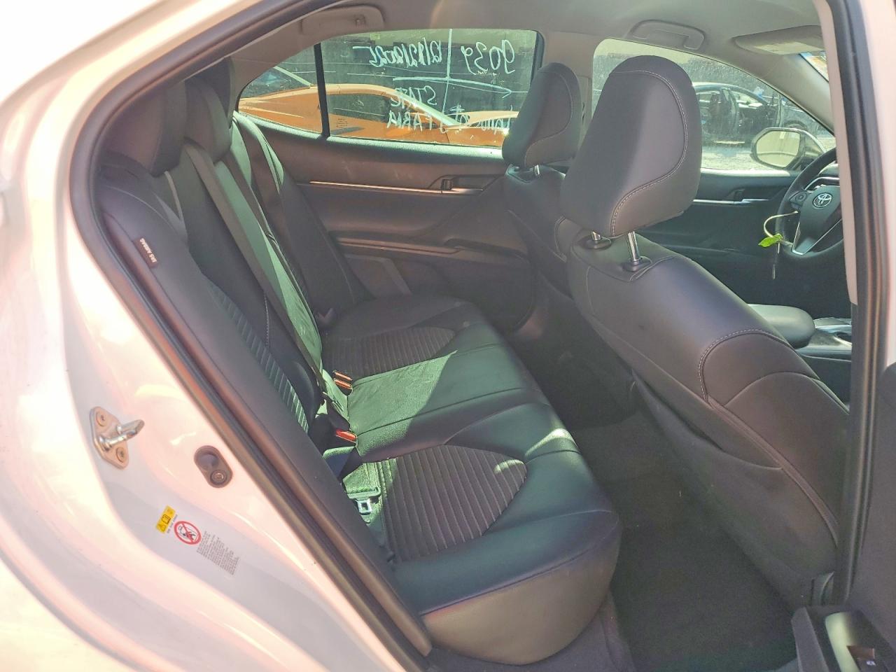 2018 TOYOTA CAMRY L photo 28