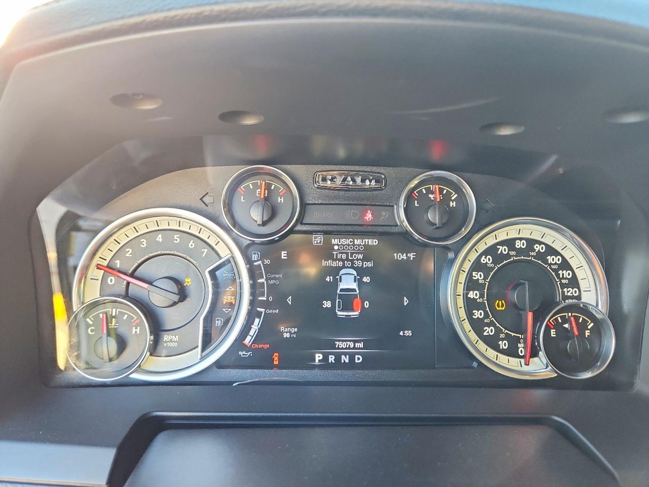 2016 RAM 1500 SPORT photo 25