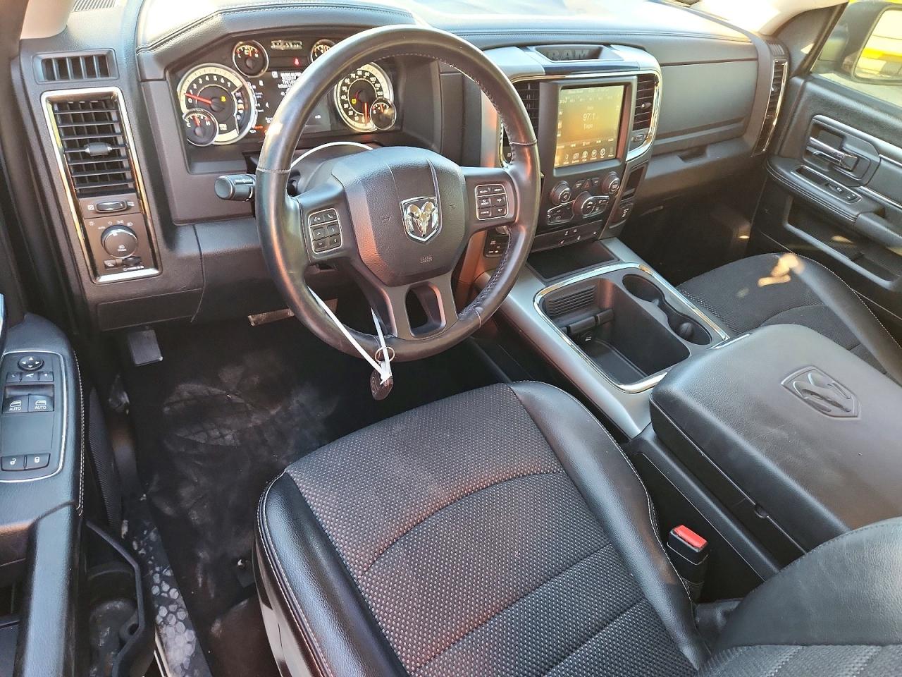 2016 RAM 1500 SPORT photo 22