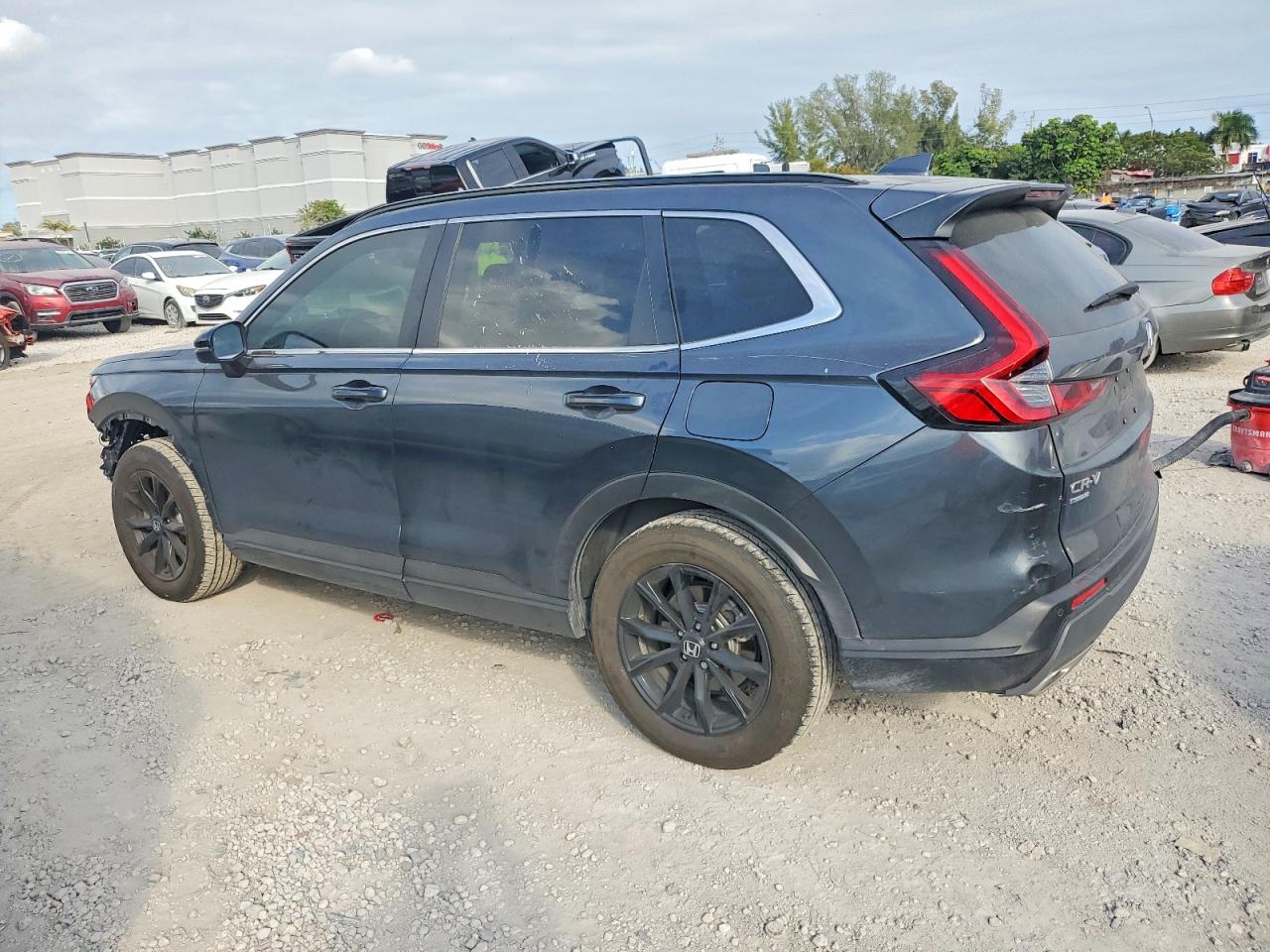2025 HONDA CR-V SPORT-L photo 2