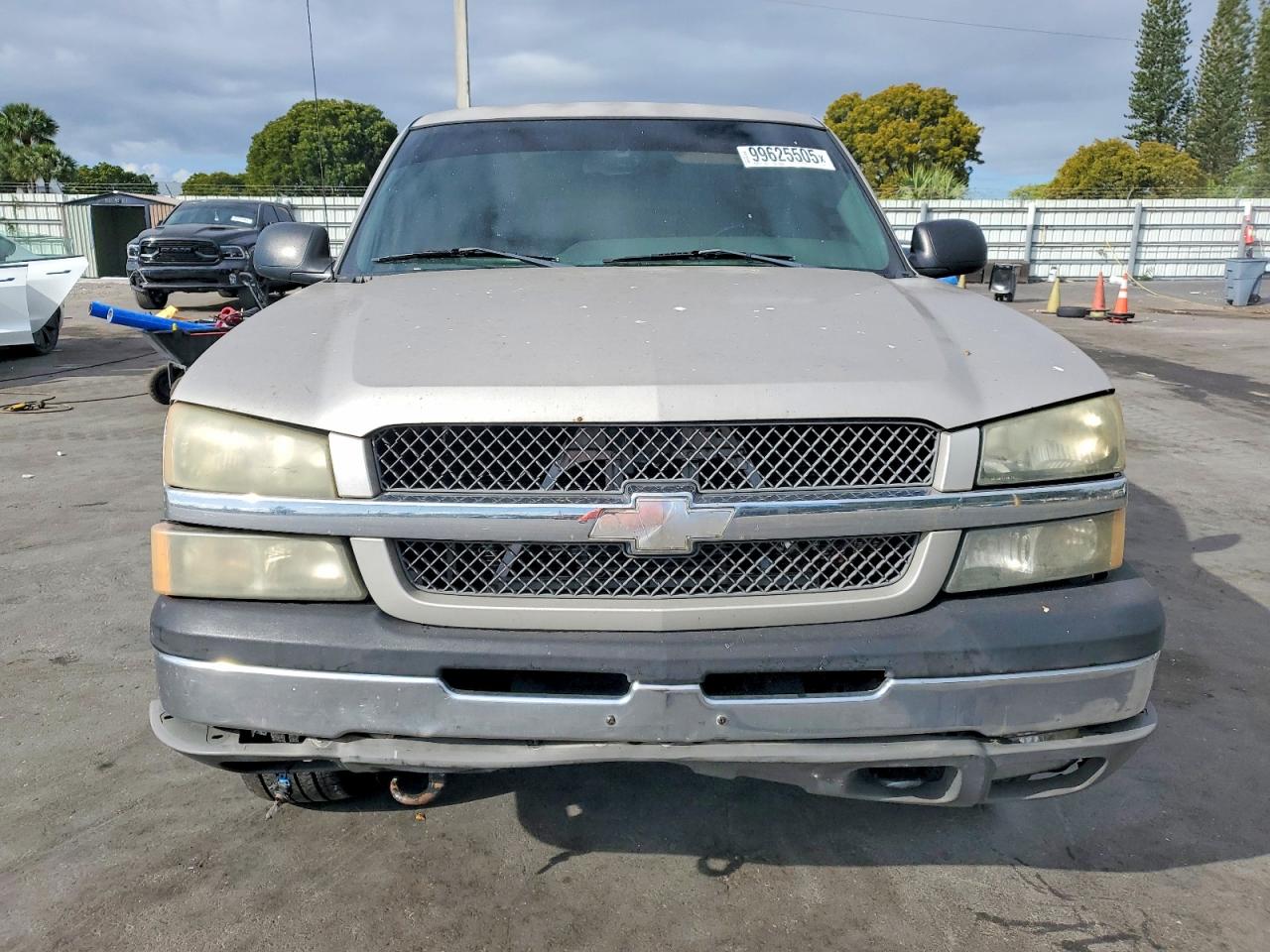 2004 CHEVROLET SILVERADO K1500 photo 5