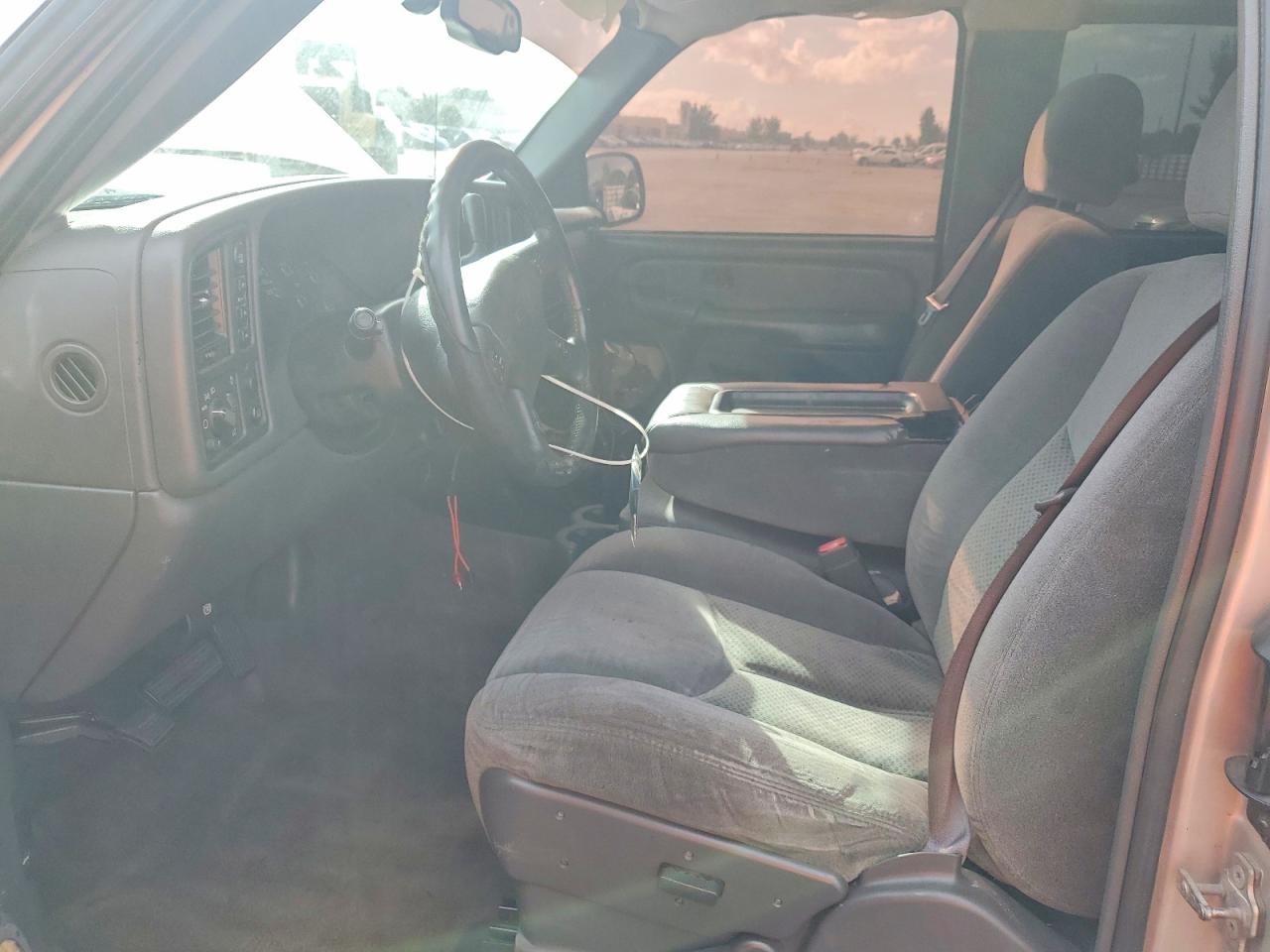 2004 CHEVROLET SILVERADO K1500 photo 7