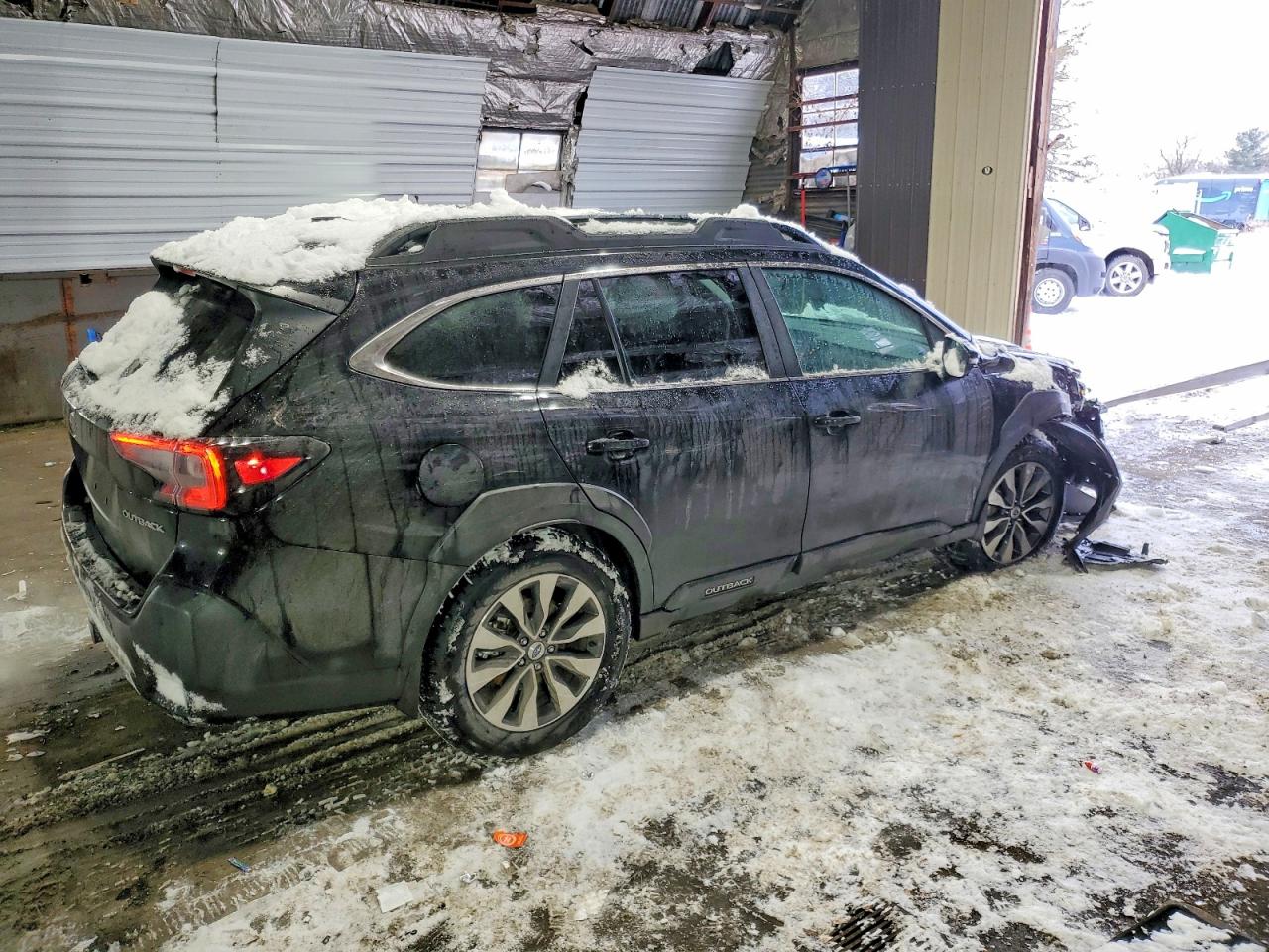 2025 SUBARU OUTBACK LIMITED photo 3